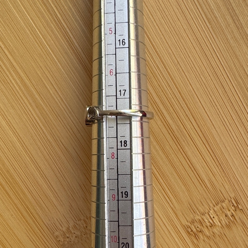 Silver Heart Opal Ring size 7 - Picture 7 of 7